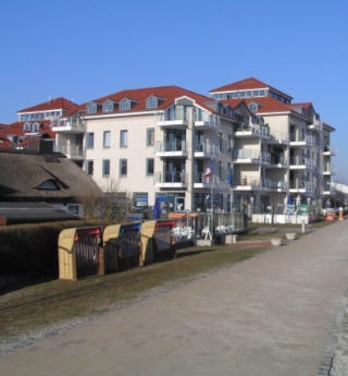 Strandburg und Promenade